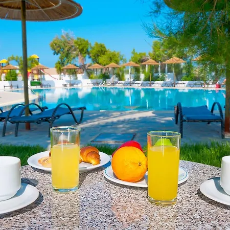 Отель Mikri Vigla Hotel