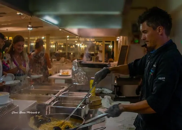 Отель Mikri Vigla Hotel