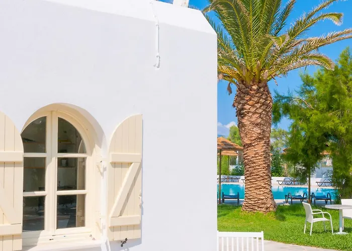 Отель Mikri Vigla Hotel