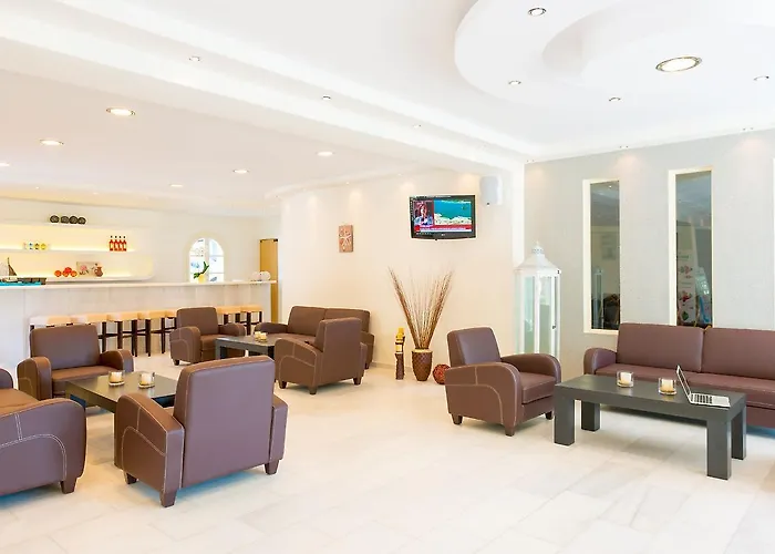 Отель Mikri Vigla Hotel 3*